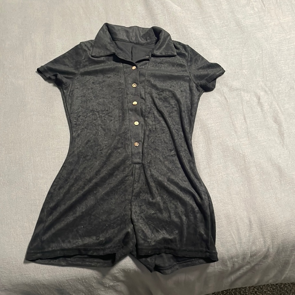 Black mini romper size S/M